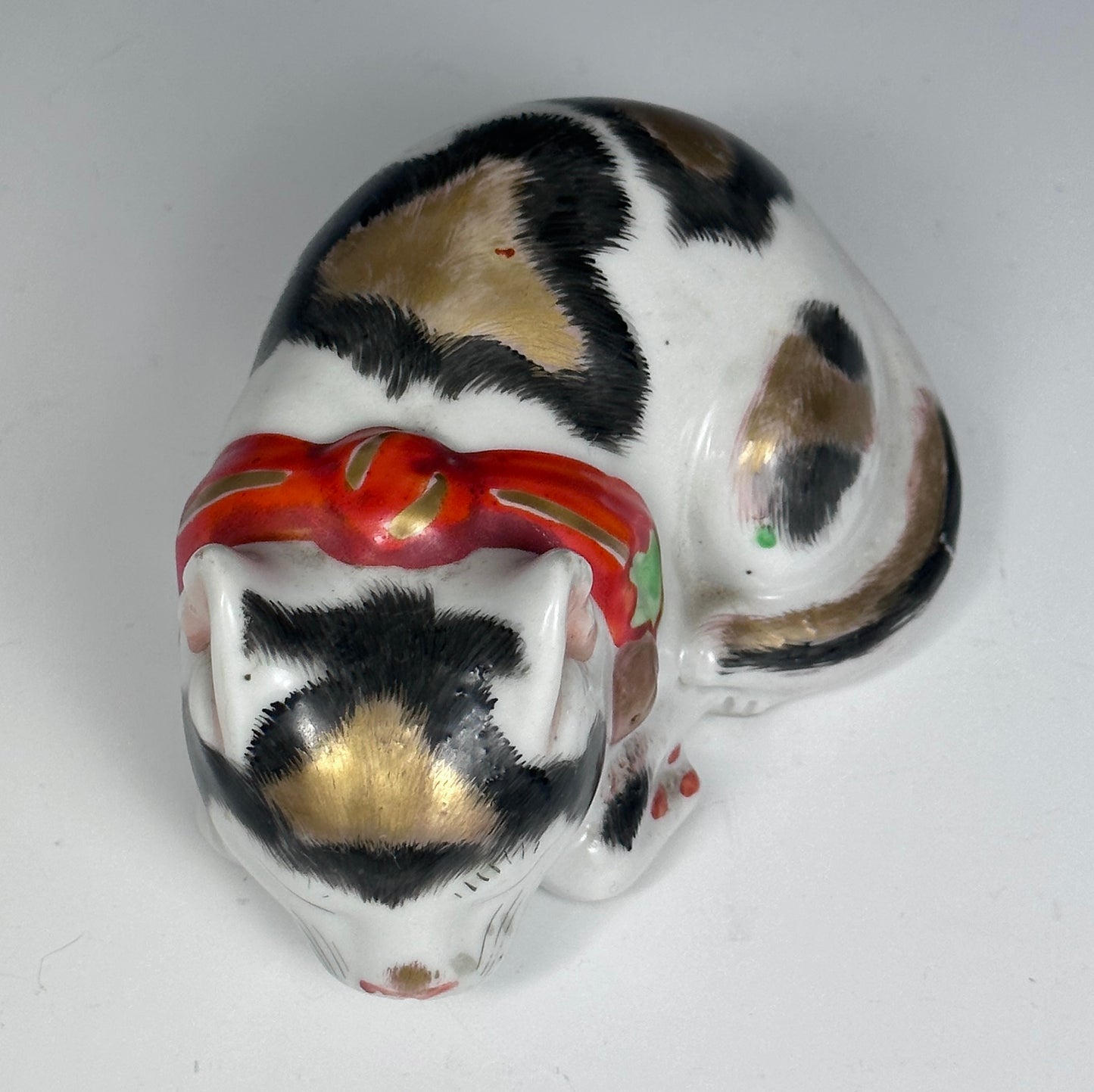 Antique Japanese Porcelain Maneki Neko Sleeping Cat Kutani Seto Meiji 19th