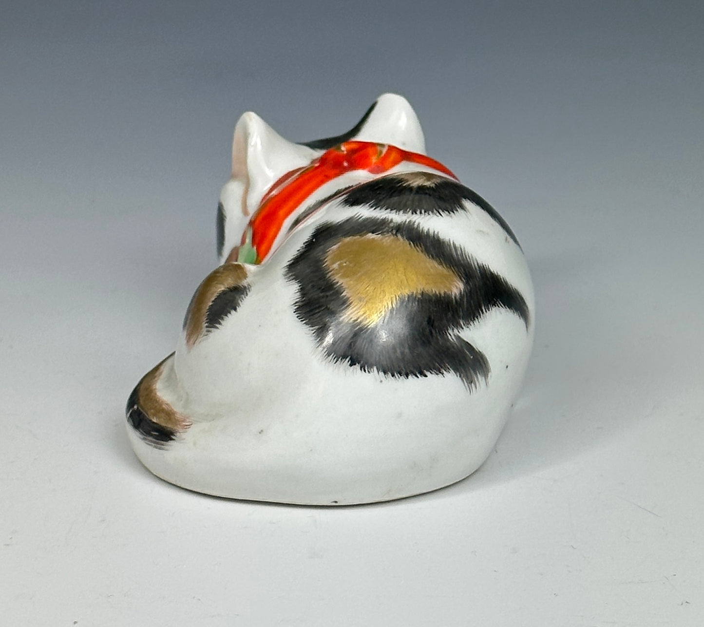 Antique Japanese Porcelain Maneki Neko Sleeping Cat Kutani Seto Meiji 19th