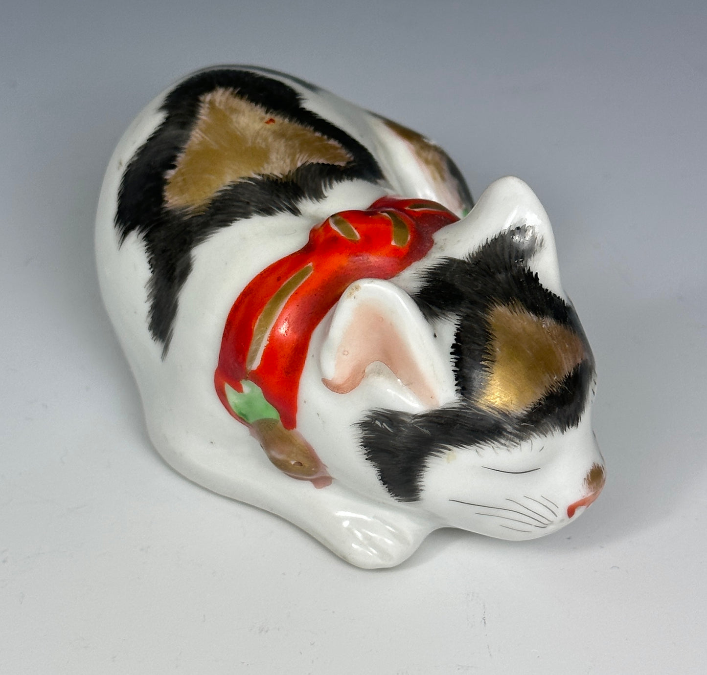 Antique Japanese Porcelain Maneki Neko Sleeping Cat Kutani Seto Meiji 19th