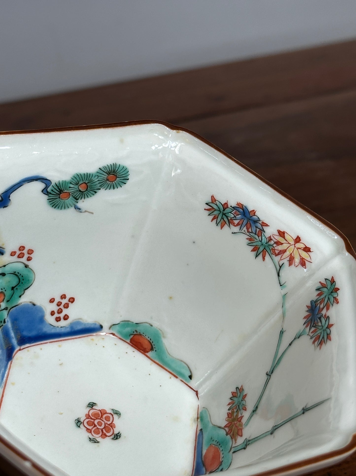 Antique Japanese Pair Kakiemon Porcelain Hexagonal Bowls Edo 17th c Imari Arita