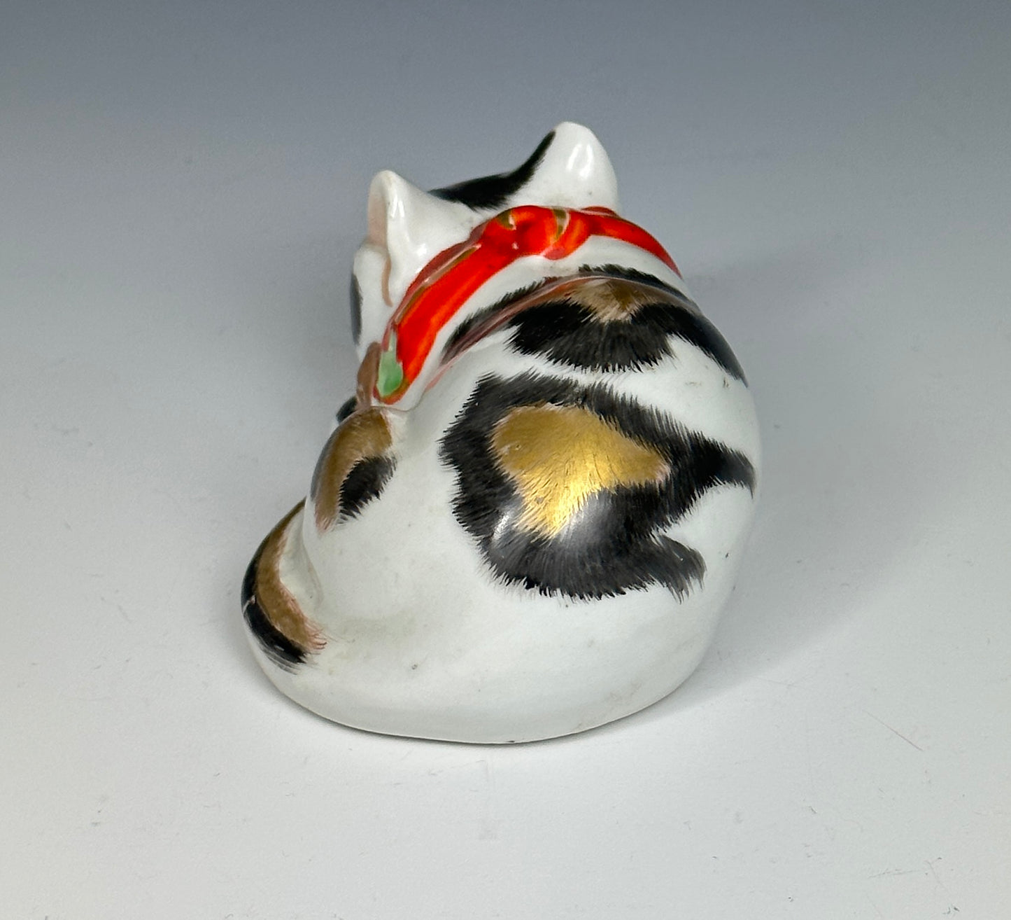 Antique Japanese Porcelain Maneki Neko Sleeping Cat Kutani Seto Meiji 19th